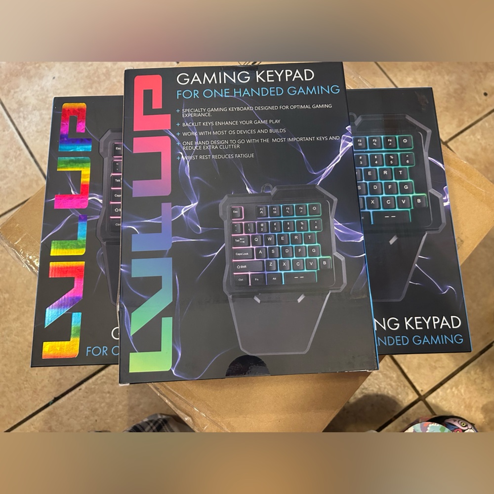 Gaming Keypad One-Handed RGB Gaming Keypad - Black